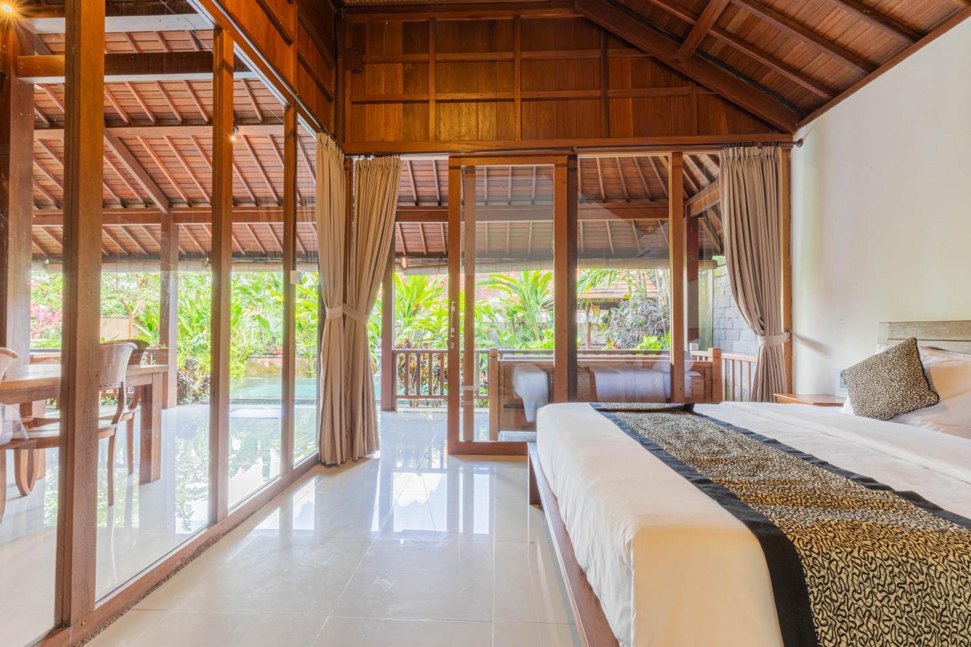 Sari Bamboo Bungalows ウブド 部屋 写真